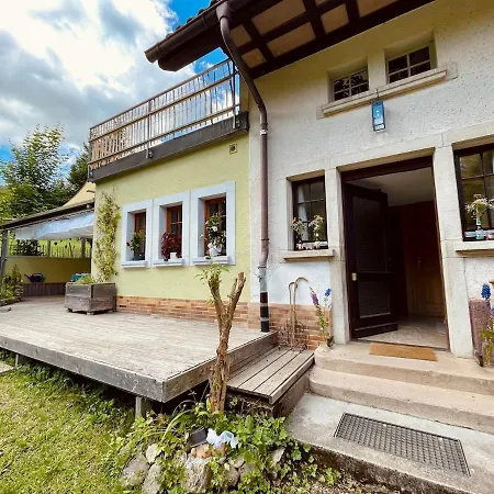 Gruener Wohnen Am Alten Schulhaus Апартаменты *